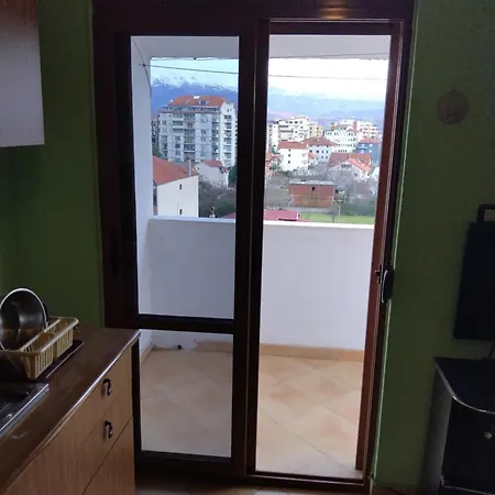 Toni Apartment